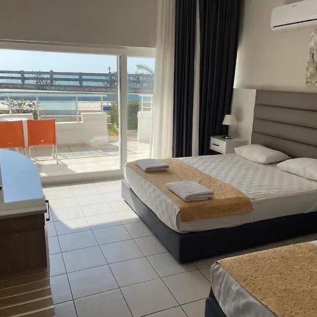 Otel Club Side