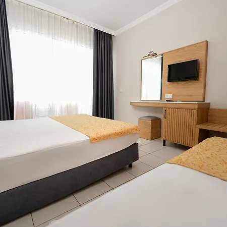 Side Beach Hotel מלון 3*