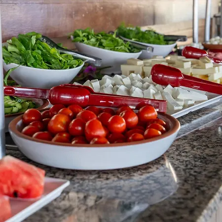 Club Ξενοδοχείο 3*