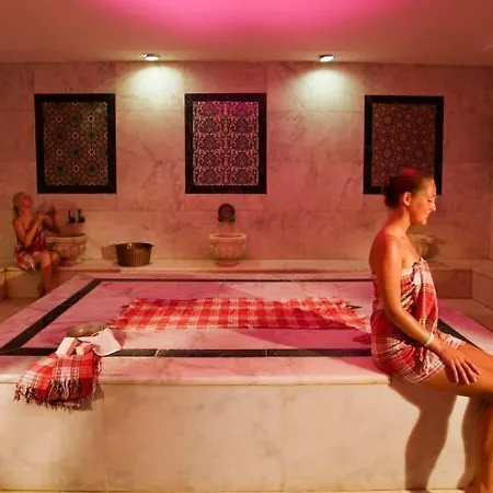 Side Beach Club 3*