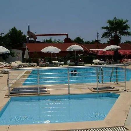 Side Beach Club 3*
