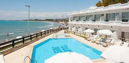 Side Beach Club