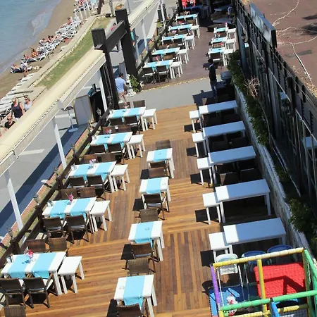 Side Beach Club