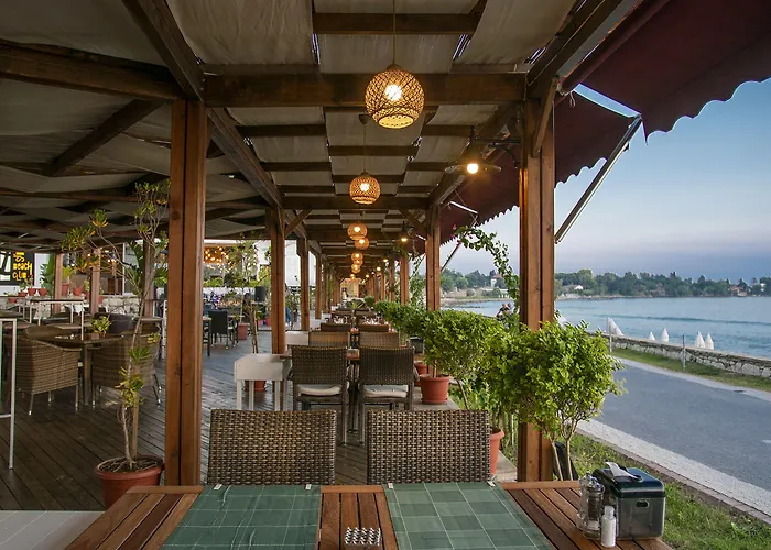 Side Beach Club Hotel