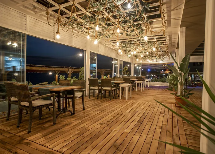 Side Beach Club Hotel