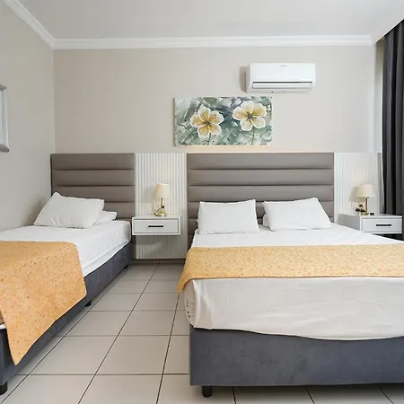 Club Hotel