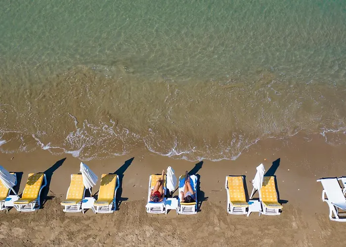 Side Beach Club Hotell 3*